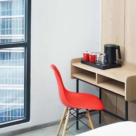 Neo Hotel Puri Indah Джакарта Екстериор снимка
