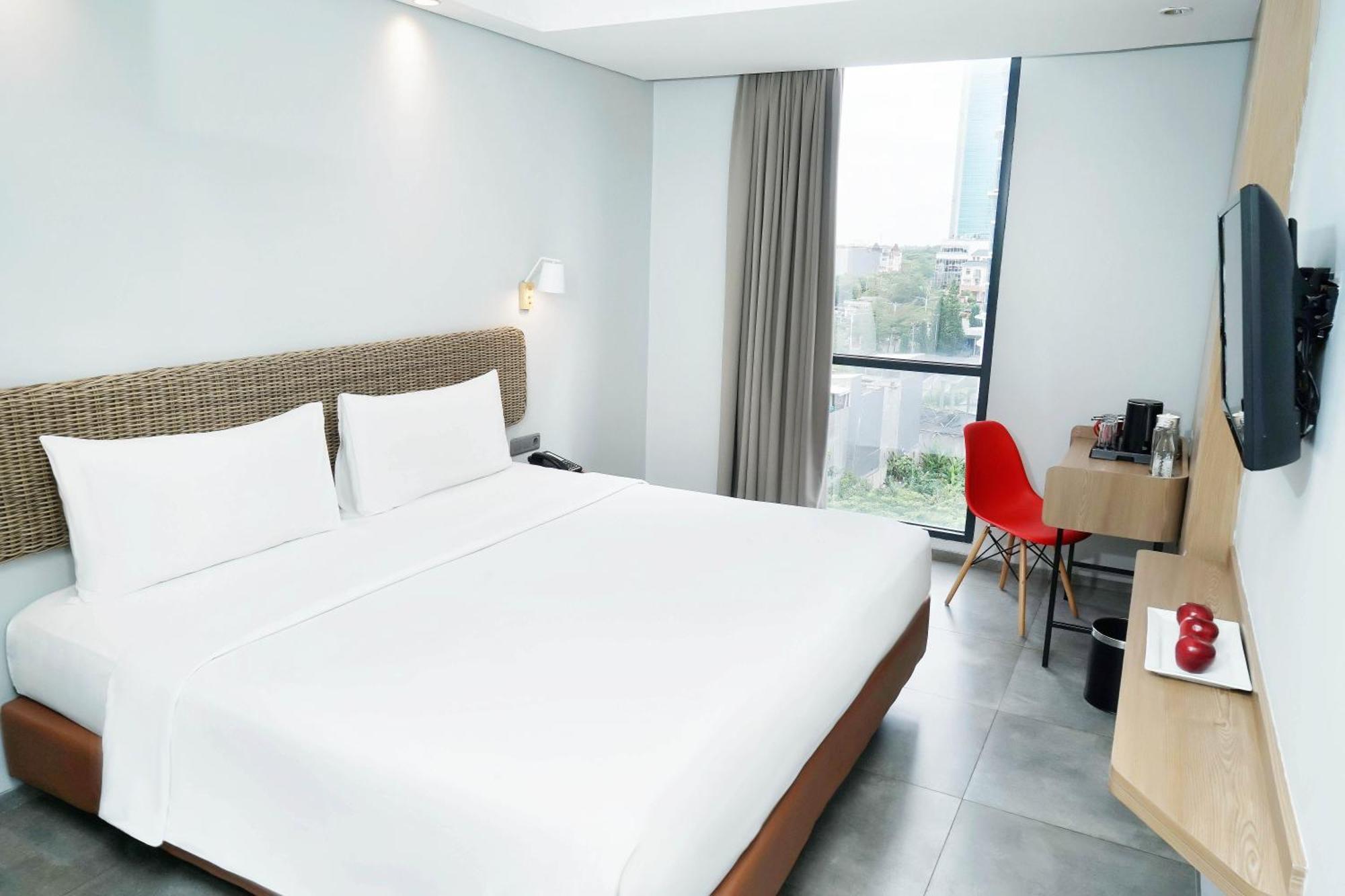 Neo Hotel Puri Indah Джакарта Екстериор снимка