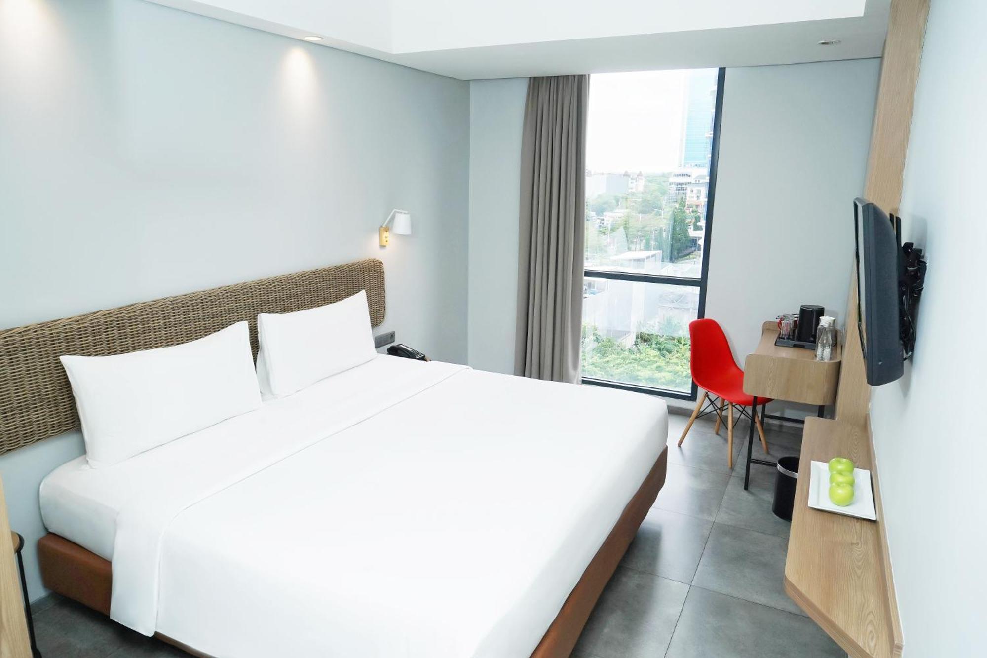 Neo Hotel Puri Indah Джакарта Екстериор снимка