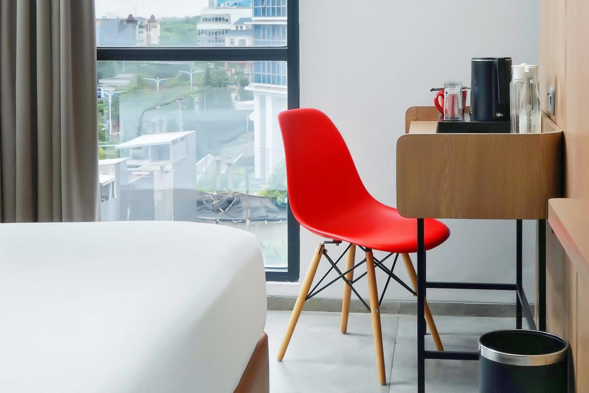 Neo Hotel Puri Indah Джакарта Екстериор снимка